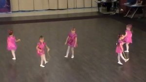 Танец со скакалками