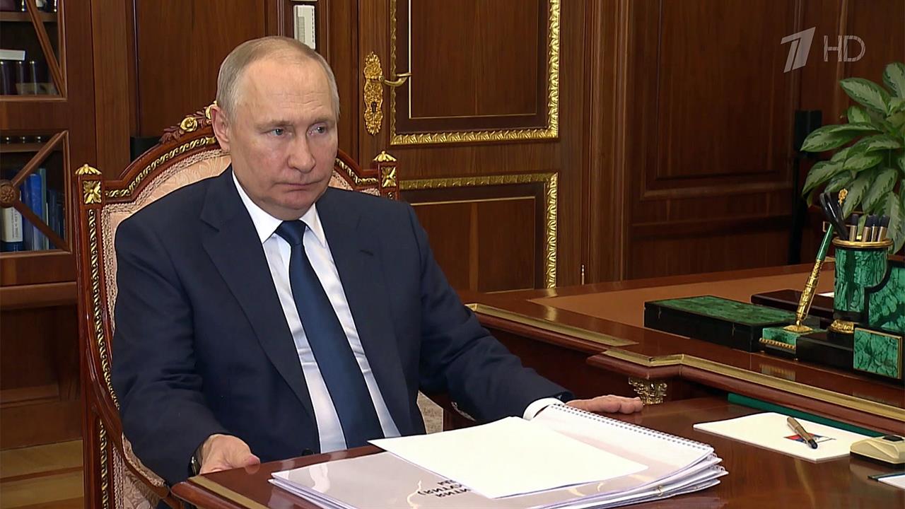 Владимир Путин в Кремле провел рабочую встречу с главой Якутии