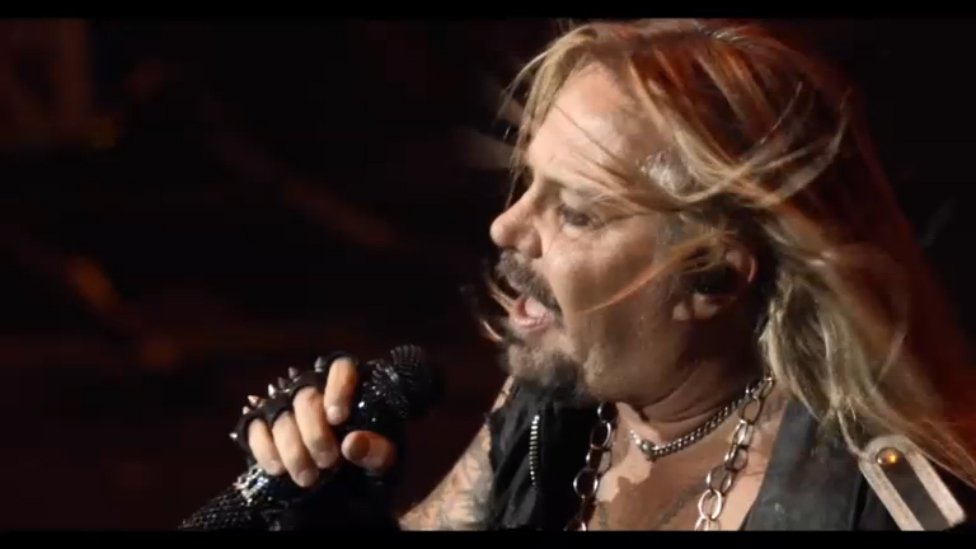 Mötley Crüe - "Girls, Girls, Girls" (Live in Los Angeles 2015)