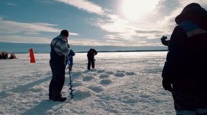 Ледобуры Тонар ЛР-130 спорт "рулят"! Толщина льда 1 метр.