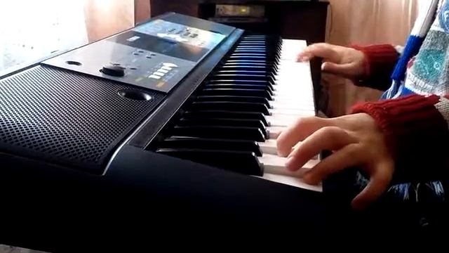 YAMAHA psrE233 смотреть онлайн