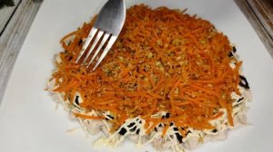 Праздничный САЛАТ "МАРСЕЛЬ" с курицей, черносливом и морковью по-корейски"!