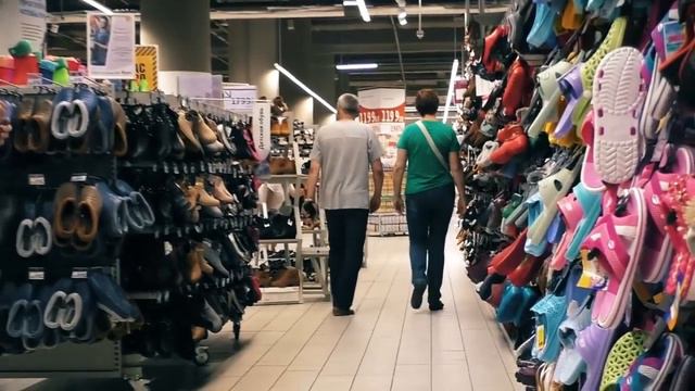 Антон Теляков,пранк Напал на людей в магазине Максим Гурнаж смотреть онлайн