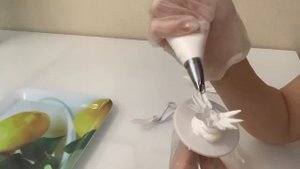 КАК ПРОСТО и КРАСИВО Украсить ТОРТ Полевыми цветами! МАКИ и РОМАШКИ из БЗК! Красивый торт!