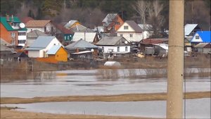Разлив реки Иня, вид с малого ж/д переезда15.04.2016