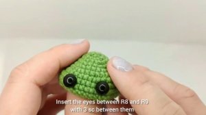 Бесплатная схема вязания крючком малыш Йода_ Free crochet pattern baby yoda (720p)