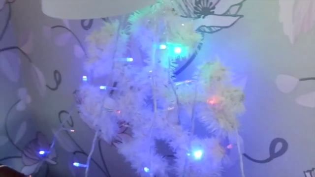 НовогоднийВлог: украшение комнаты, салютики, самый главный подарок) смотреть онлайн