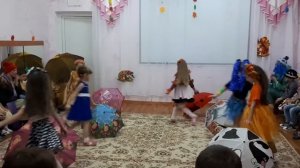 Осенний танец в детском саду