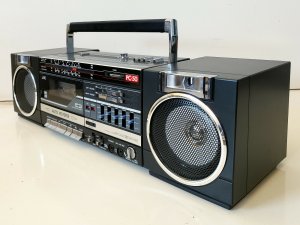 Auto Reverse Cassette Boombox JVC PC-50J.