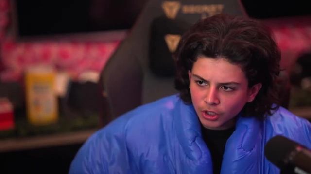 15 Year Old Kid Proves Only Fan Models Can’t Read… (Must Watch)? смотреть онлайн