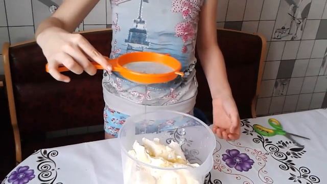 Огромный Киндер молочный ломтик