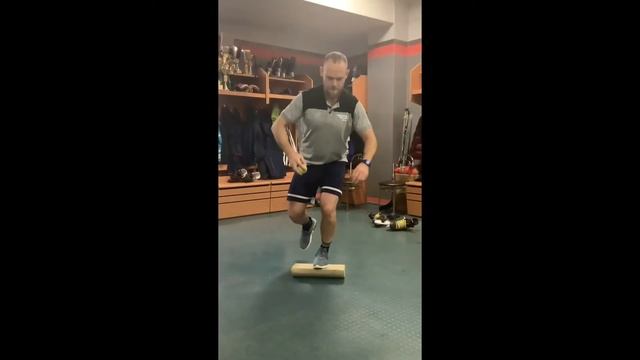 Упражнения на ПОЛЕНЕ для развития равновесия смотреть онлайн