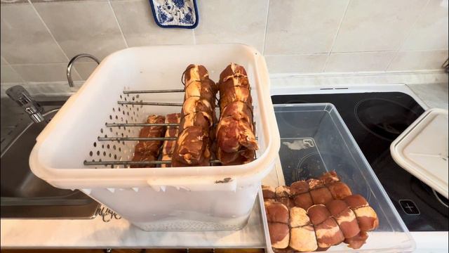 ПРАВИЛЬНОЕ КОПЧЕНИЕ МЯСА ГОРЯЧИМ СПОСОБОМ В ДОМАШНИХ УСЛОВИЯХ смотреть онлайн