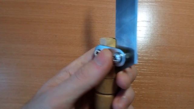 Самодельный незатачиваемый нож из канцелярского лезвия и ручки под полотна напильника. смотреть онлайн