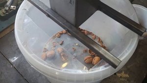 ОРЕХОКОЛКА на 12 вольт (мотор от дворников)