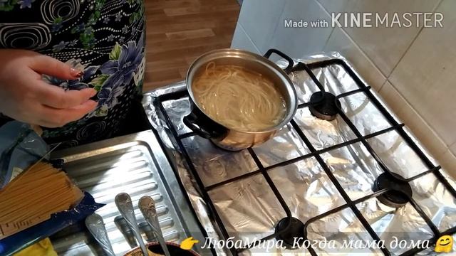 Куриные ножки из духовки. Два гарнира для семьи. смотреть онлайн