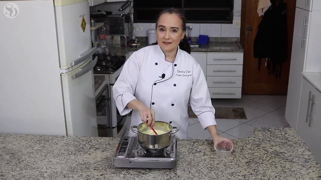 Panna Cotta c/ calda de Frutas Vermelhas - Sobremesa Tradicional Italiana | Receita Sandra Dias