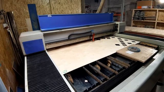 Лазерная резка перегородки(ширмы) из фанеры смотреть онлайн