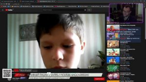 Илья Сапожник смотрит трогательное обращение к себе от своего подписчика спустя 10 лет.