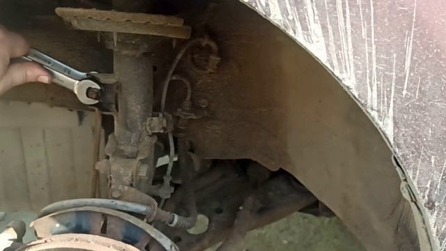 Замена стоек стабилизатора на Хундай Солярис (Hyundai Solaris). смотреть онлайн