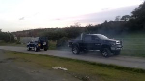 Перетягивание каната Dodge RAM Cummins VS Land Rover Deffender 90