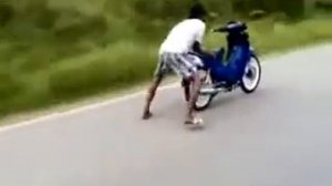 Spacy.Tv - Езда на мотоцикле без рук