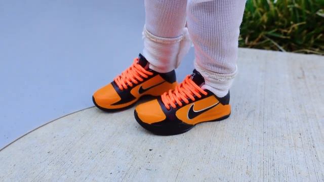 Finger Scooter | Unboxing New Mini Shoes | Epic Tricks | Mini Nike Shoes смотреть онлайн