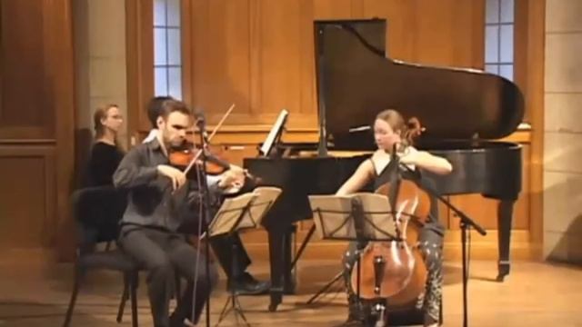 Haydn Piano Trio in E Major Hob. XV:28 3rd movement: Finale. Allegro смотреть онлайн