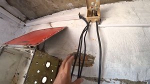 Меняю старую электропроводку в гараже на новую.Часть 1.