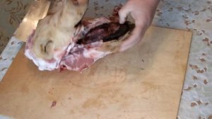 разделка свиной головы Butchering a Pig's Head