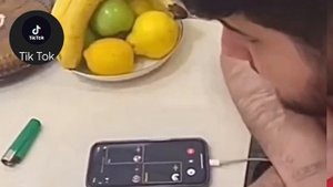 Yetim sabir telefona danışıqı