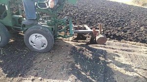 Пахота самодельным мини трактором ЯЩВЕР (Воронежский) двух корпусным плугом.