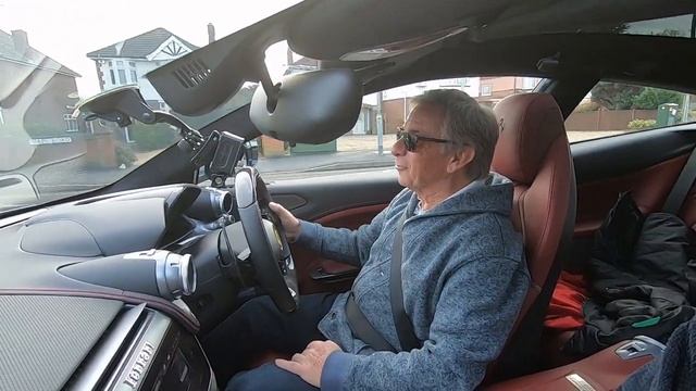 Ferrari Lusso T I let my cousin drive. смотреть онлайн