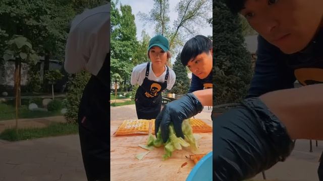 Путь Кекеев-сэндвич с бельгийскими вафли food kyrgyzstan мясотолькомясо казахстан путь