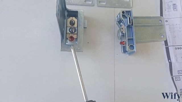 कबनट पर Libra फटग कस लगए?   How to fix Libra fitting on cabinet?