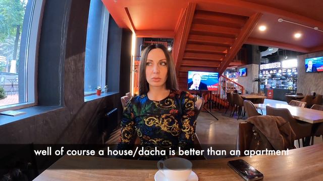 Dacha or Apartment? Russian Girls Speak - Life in Russia смотреть онлайн