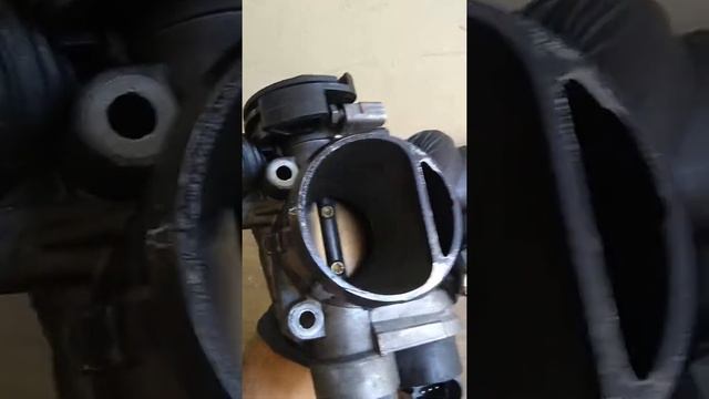 Cómo limpiar el sistema de aceleración de un Fiat Palio en casa