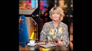 Юлия Меньшова сменила имидж и стала похожа на Веру Алентову