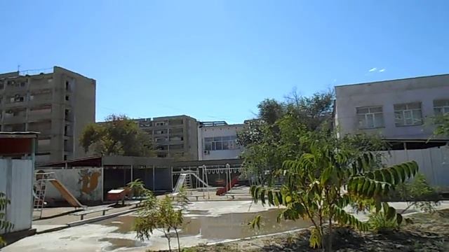 Лужи в Актау (Ақтау) | в 5 мкр между школой и детским садом смотреть онлайн
