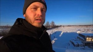 ТРЕТЬЯ ЗИМА БЕЗ КРЫШИ..Почему? Закрывал ли стены из газоблока на зиму? Дом в снегу.