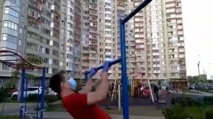 Как делать выход на 2 руки на турнике
