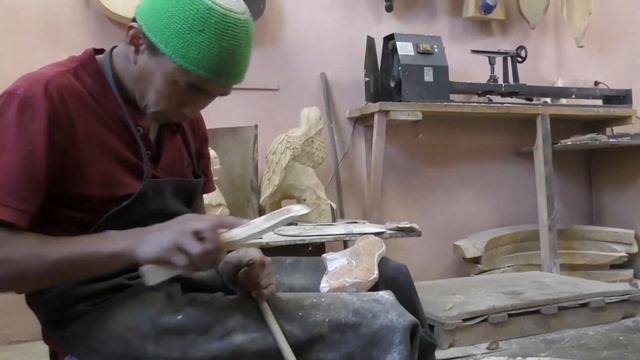 Художественная резьба по камню (агальматолит )