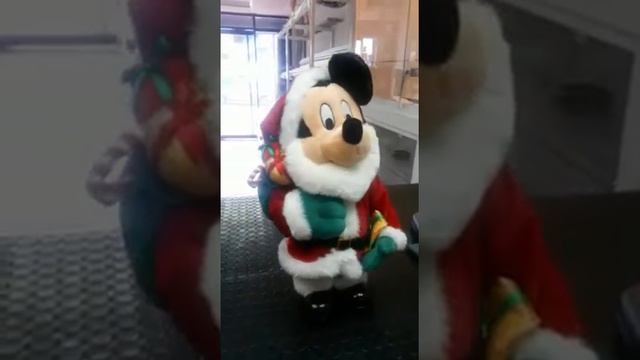 Mickey mouse santa claus  Navideño con musica y movimiento