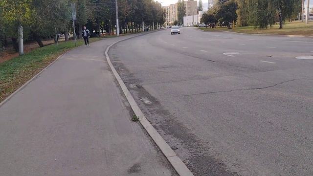 Прогулки по Липецку. Немного Быханова сада за 3 октября 2023 года. Неспешно идем в ДС. Звездный.