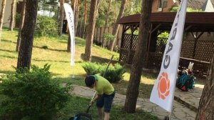 Устали наклоняться? Новый плодосборник Gardena в действии. Видео