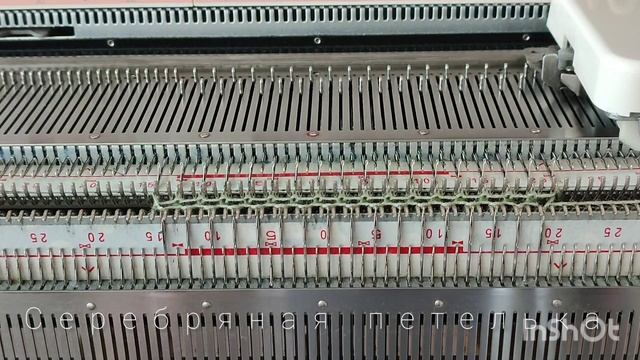 Красивый край резинки 1x1 на вязальной машине. Заработок резинки с бросовой нити. смотреть онлайн