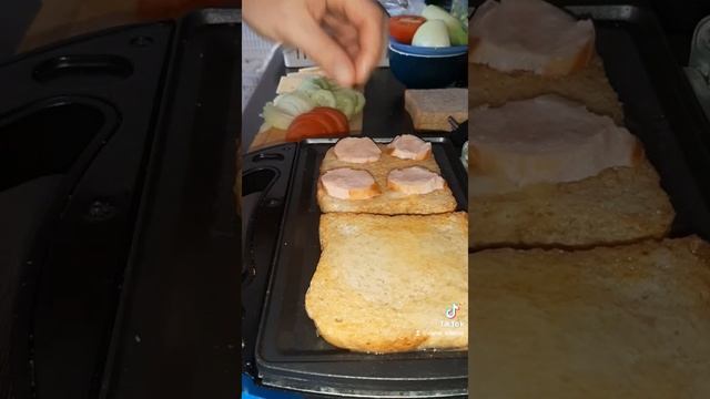 мультипекарь редмонд.горячие бутерброды.