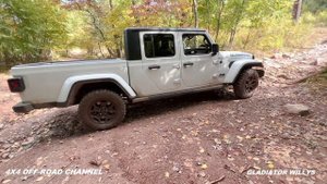 Jeep Gladiator Rubicon vs Willys 2022 Comparison Off Road 4x4 MidSize Pickup Trucks