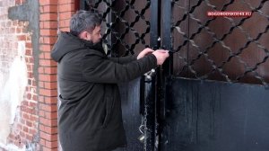Подвал Покровской церкви застеклили