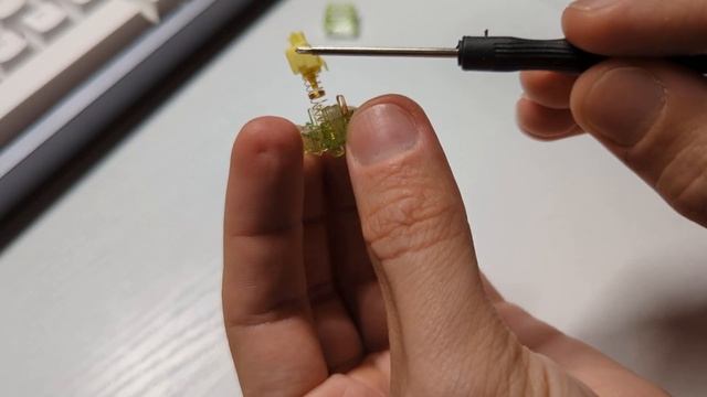 Как вскрывать и смазывать свитчи механической клавиатуры смотреть онлайн